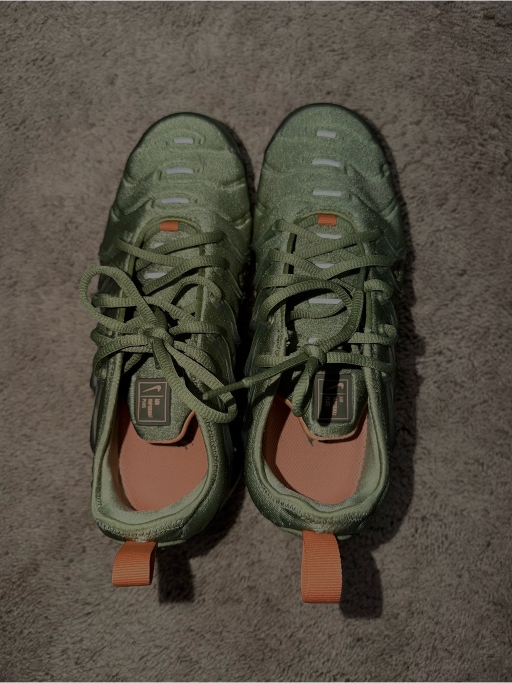 Nike Green Airmax Sneakers - Picture 3 of 4